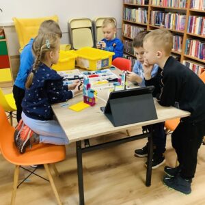 Listopad w klubotece w Rogach