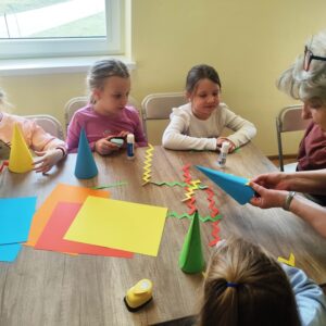 Warsztaty plastyczne we Wrocance