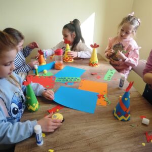 Warsztaty plastyczne we Wrocance