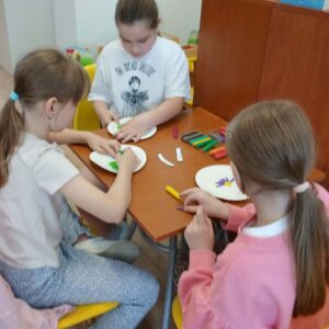 klasy drugie w bibliotece