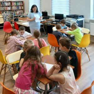 klasy drugie w bibliotece
