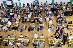 Read more about the article Niemal 200 zawodników na turnieju szachowym w Rogach